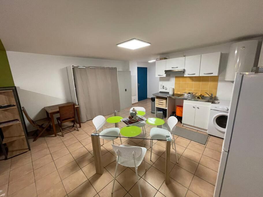 Immense Studio 51 Jusqu'A 4 Personnes Avec Vue Mer Σαιν-Ντενί Εξωτερικό φωτογραφία