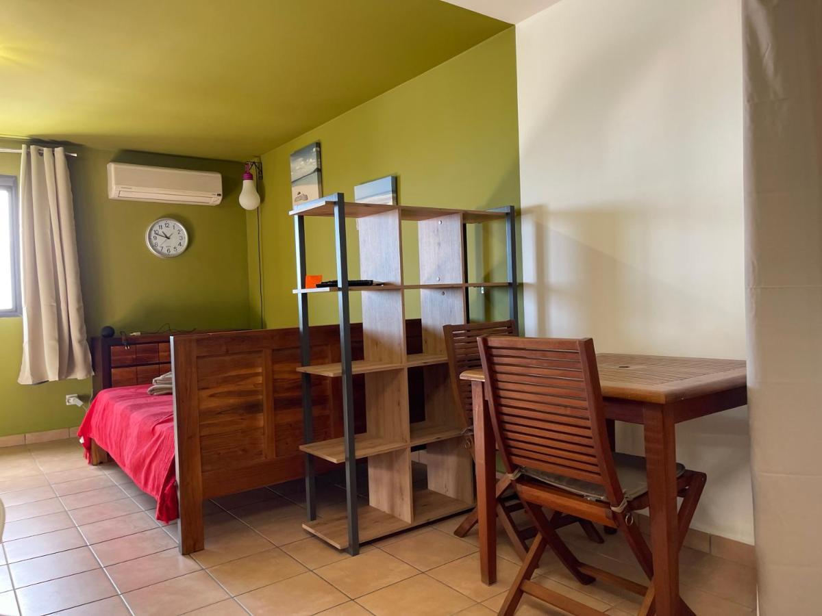 Immense Studio 51 Jusqu'A 4 Personnes Avec Vue Mer Σαιν-Ντενί Εξωτερικό φωτογραφία